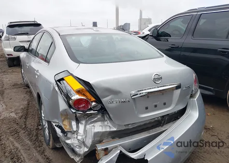 2010 Nissan Altima 2.5 S z USA, uszkodzony, nr VIN 1N4AL2AP1AN467117